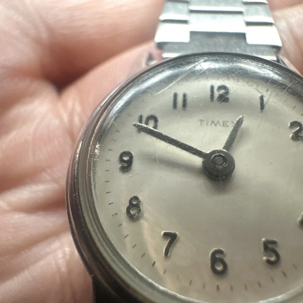 Working TIMEX Mechanical Manual Wind Women's Watch Silver Tone 24mm Fit 7in